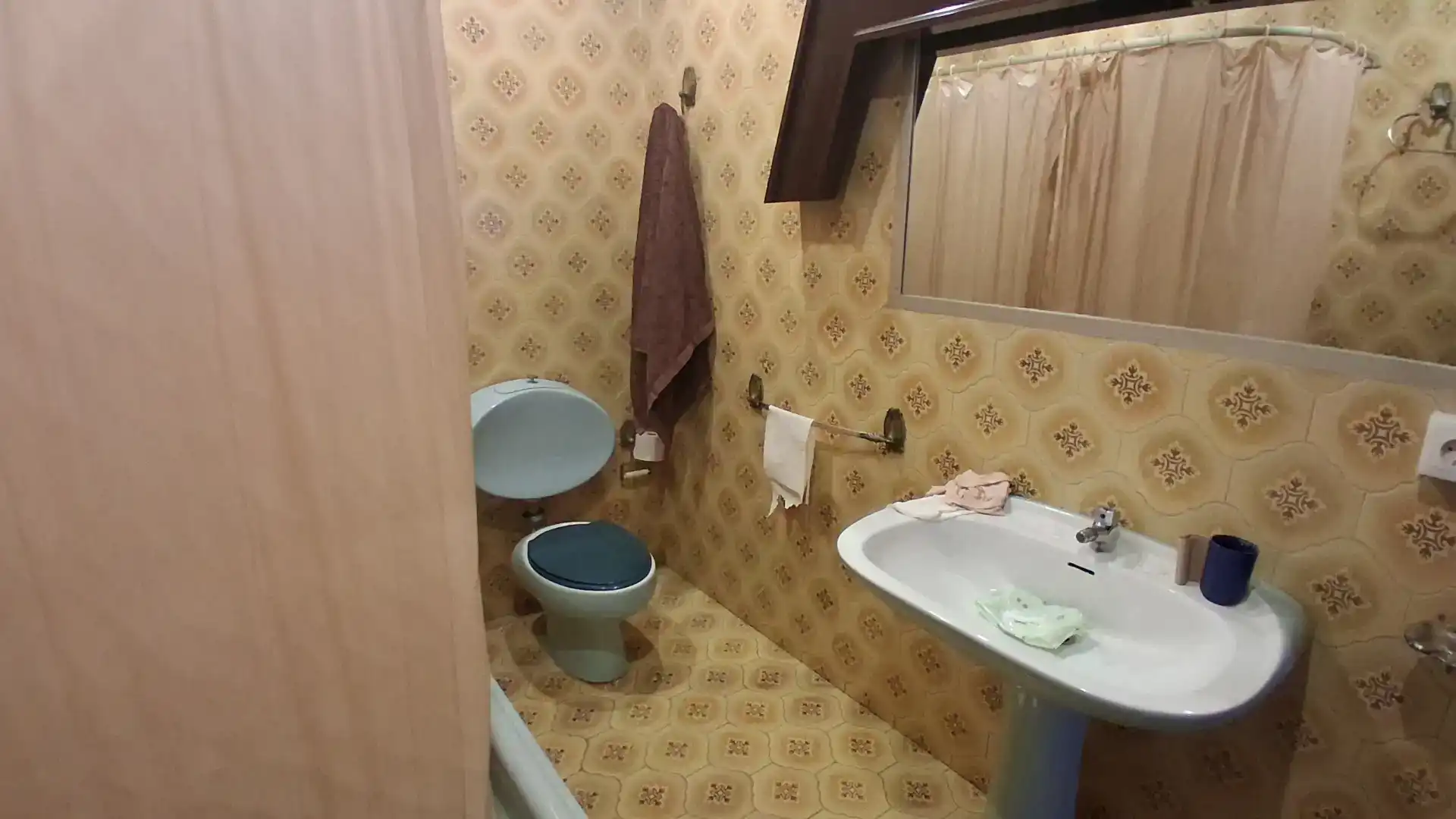 Baño de Piso en venta en Don Benito con Aire acondicionado