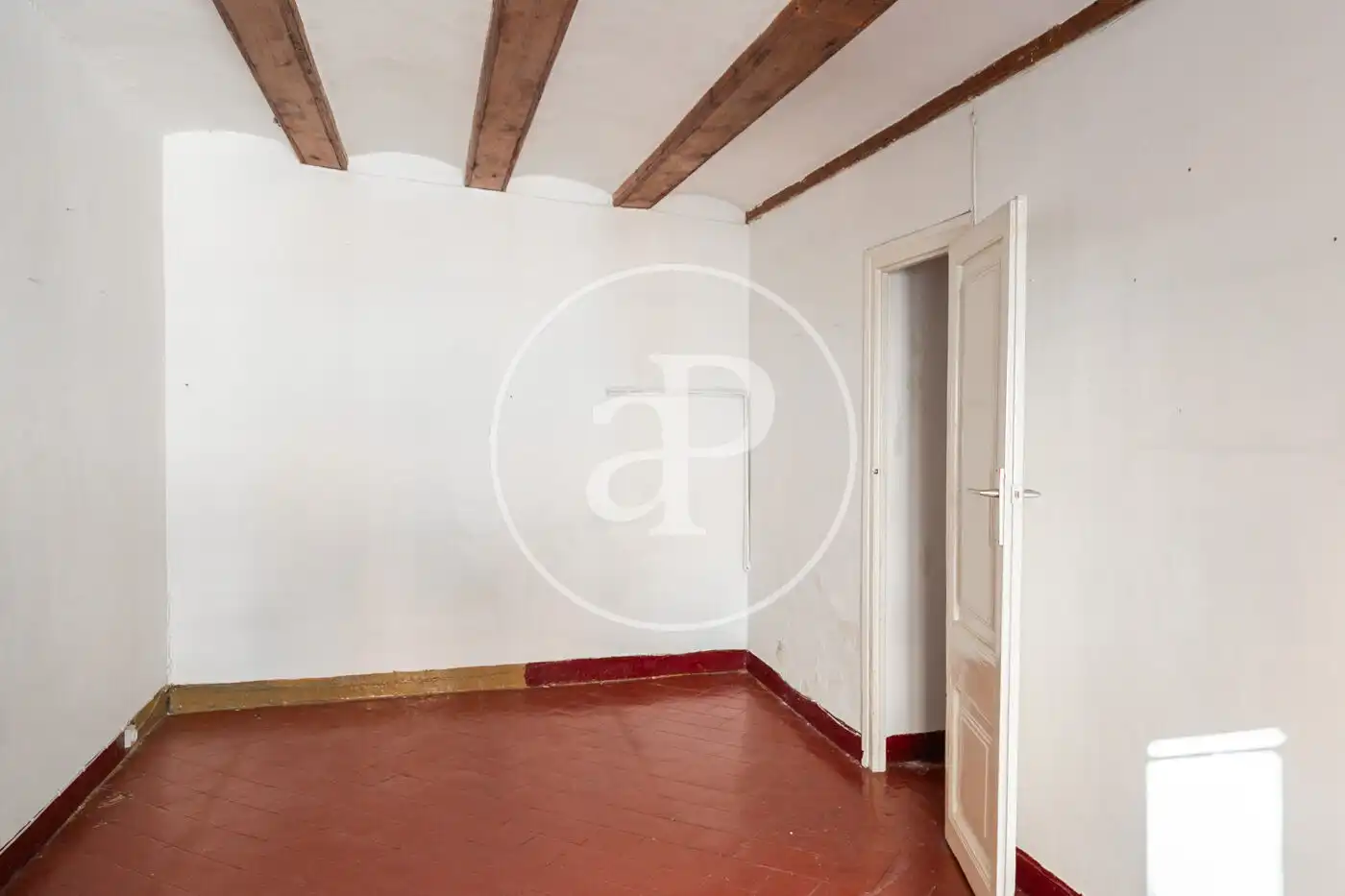 Wohnung zum Verkauf in Barcelona mit Heizung und Balkon