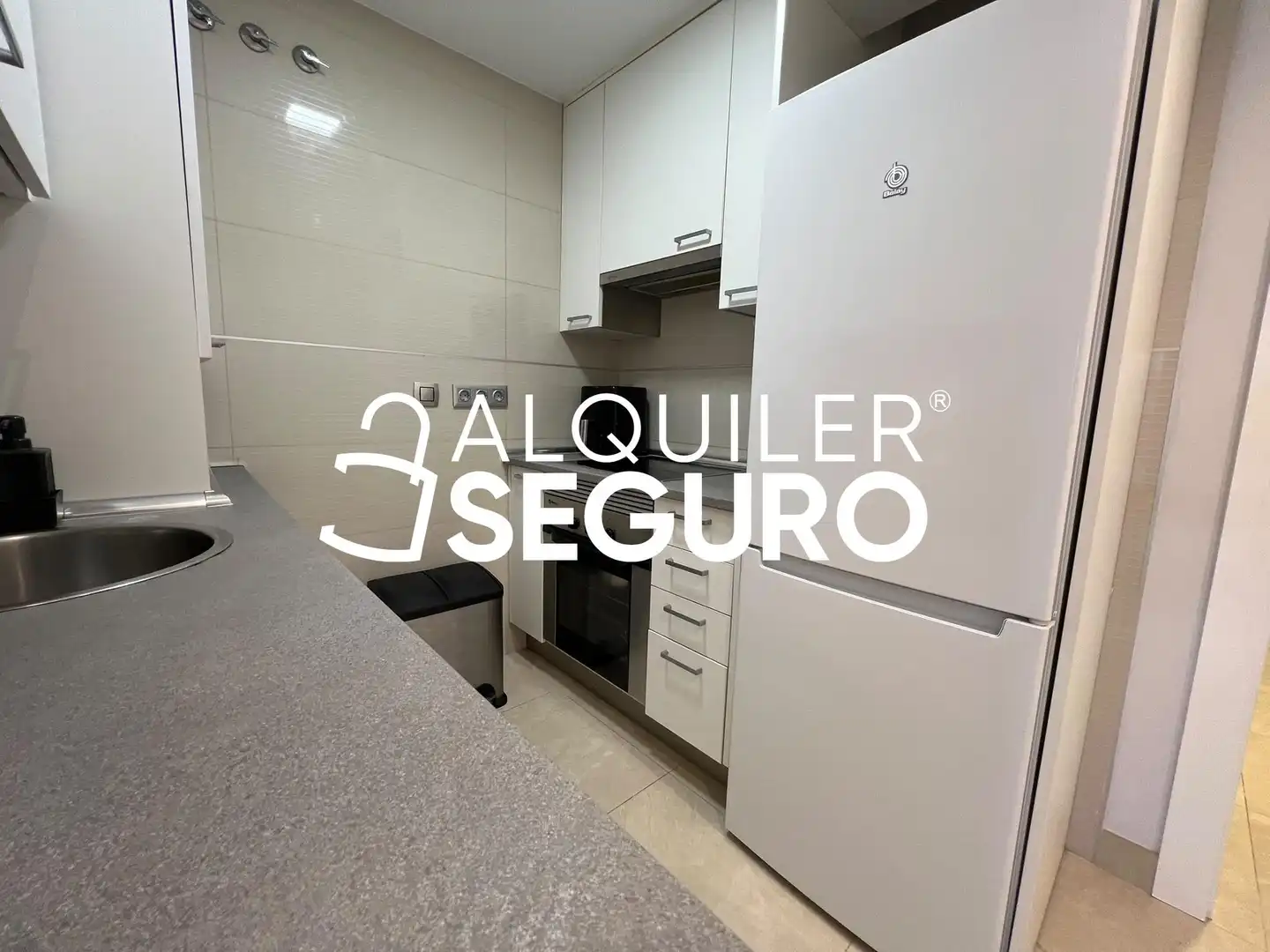 Cuina de Àtic de lloguer en San Sebastián de los Reyes amb Aire condicionat, Calefacció i Terrassa