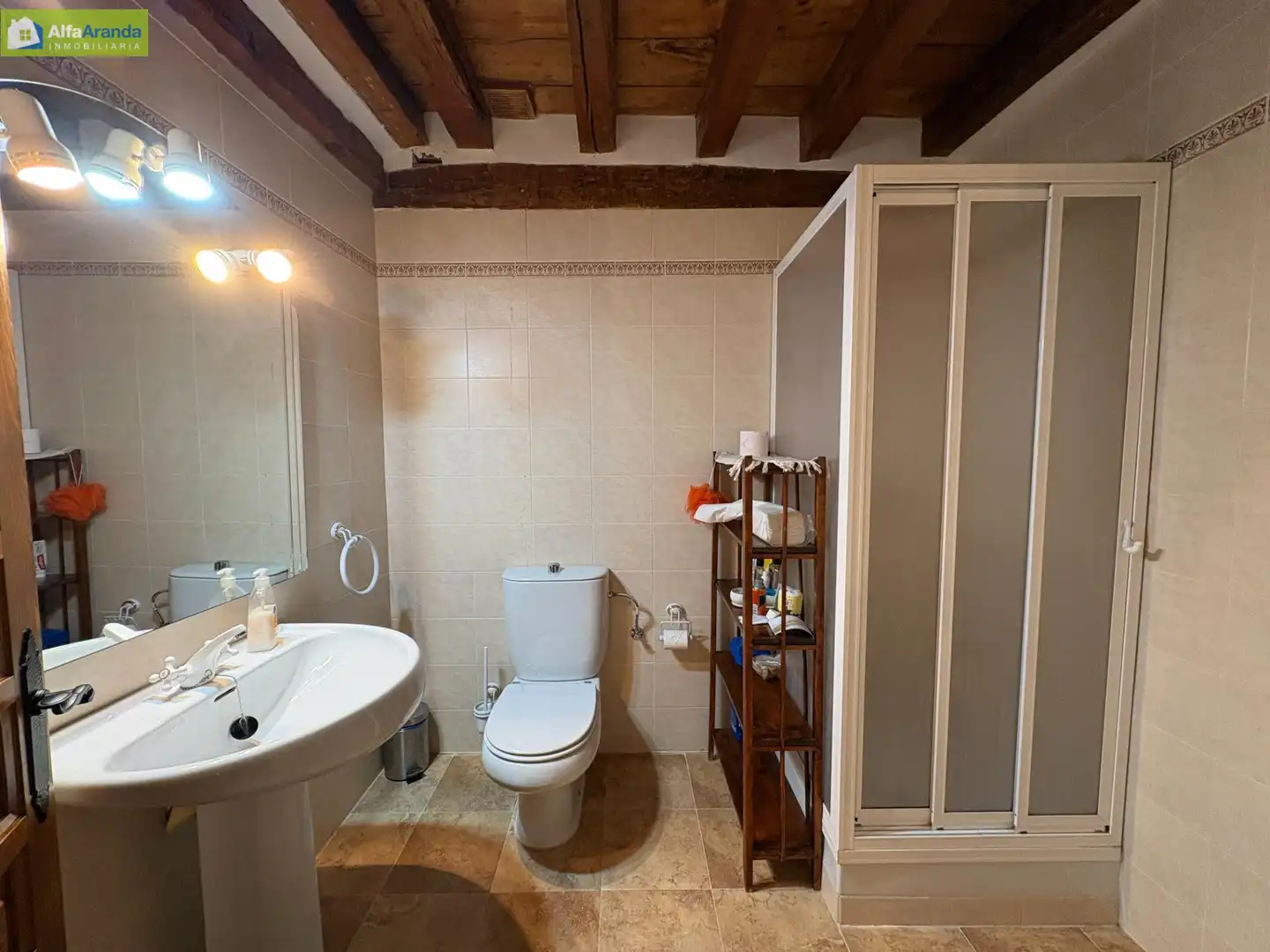Baño de Finca rústica en venta en Peñaranda de Duero con Calefacción, Trastero y Amueblado
