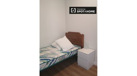 Foto 5 de Habitación en Zabalburu, Bilbao