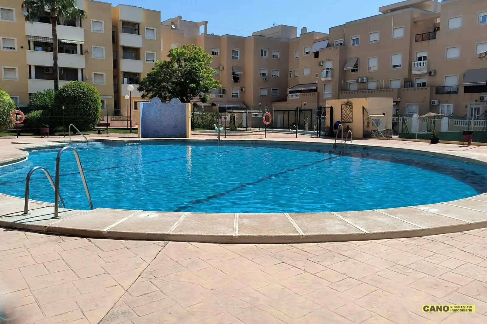 Piscina de Piso en venta en Roquetas de Mar con Terraza, Trastero y Piscina
