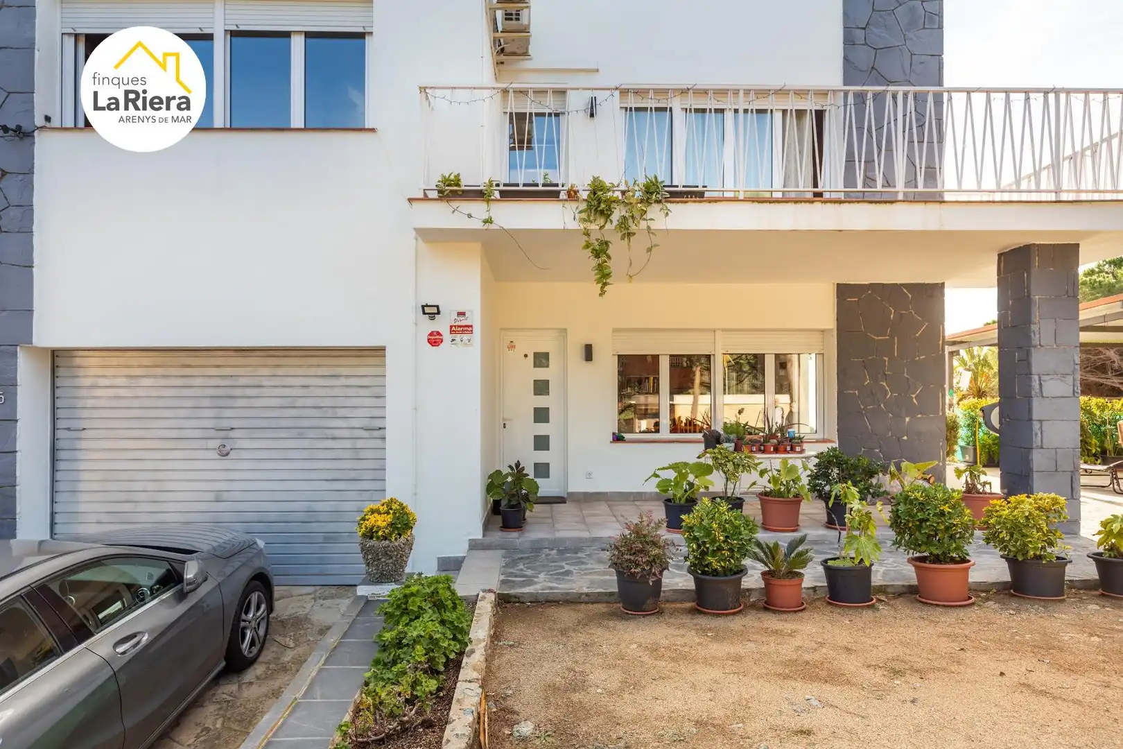 Vista exterior de Casa o xalet en venda en Arenys de Munt amb Aire condicionat, Jardí privat i Terrassa