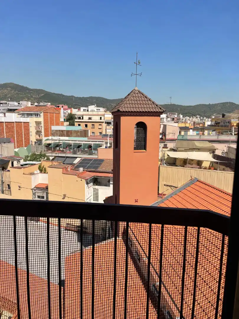 Penthouse with lift for sale in Carrer del Llobregós