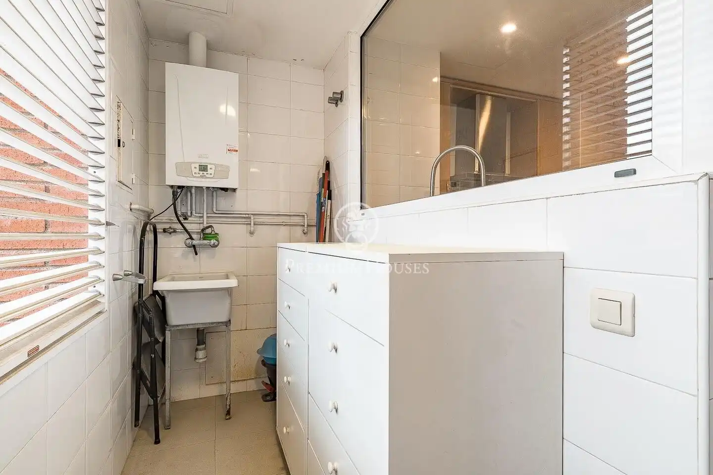 Bathroom of Flat for sale in Esplugues de Llobregat  with Air Conditioner, Heating and Private garden