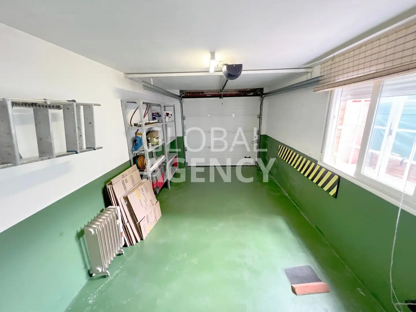 Casa adosada en venta en Torrejón del Rey con Calefacción, Jardín privado y Horno