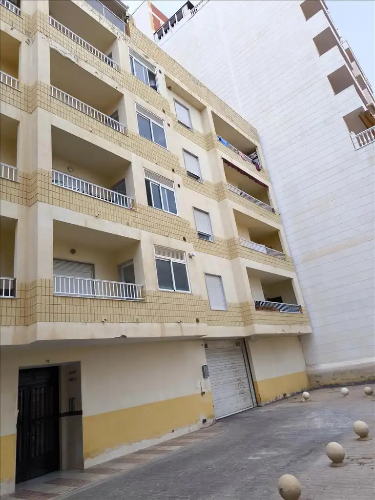 Vista exterior de Pis en venda en Adra