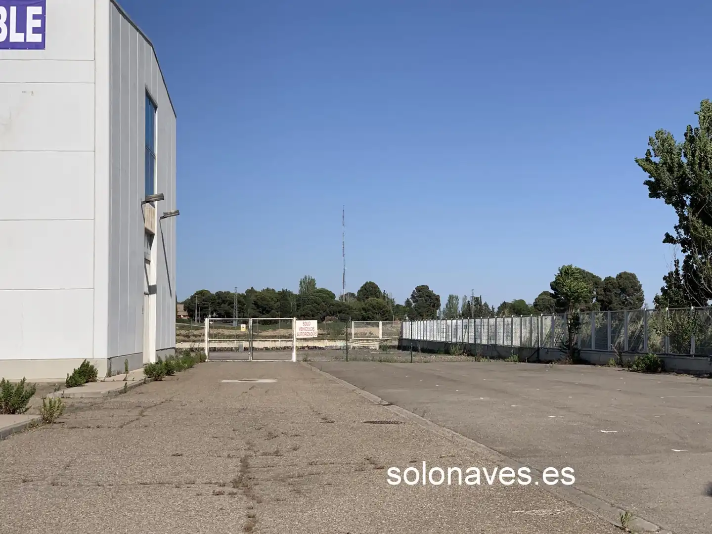 Vista exterior de Nau industrial de lloguer en Zaragoza