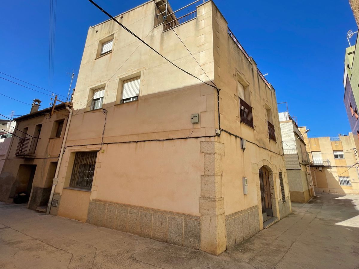 Exterior view of House or chalet for sale in Tortosa  with Terrace and Balcony