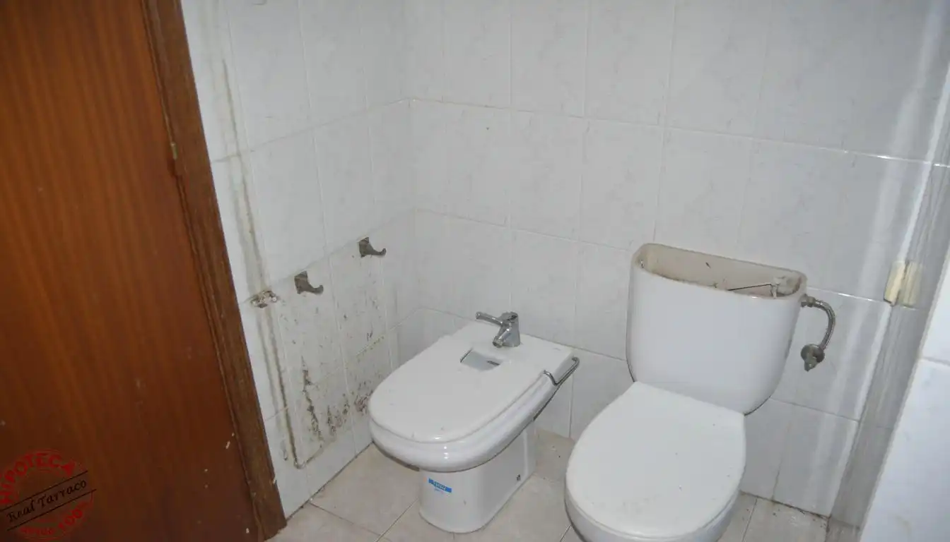 Bany de Casa adosada en venda en Creixell amb Jardí privat, Terrassa i Traster