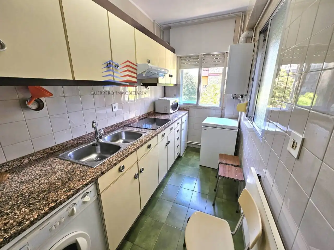 Cocina de Piso de alquiler en Ourense Capital  con Calefacción y Amueblado