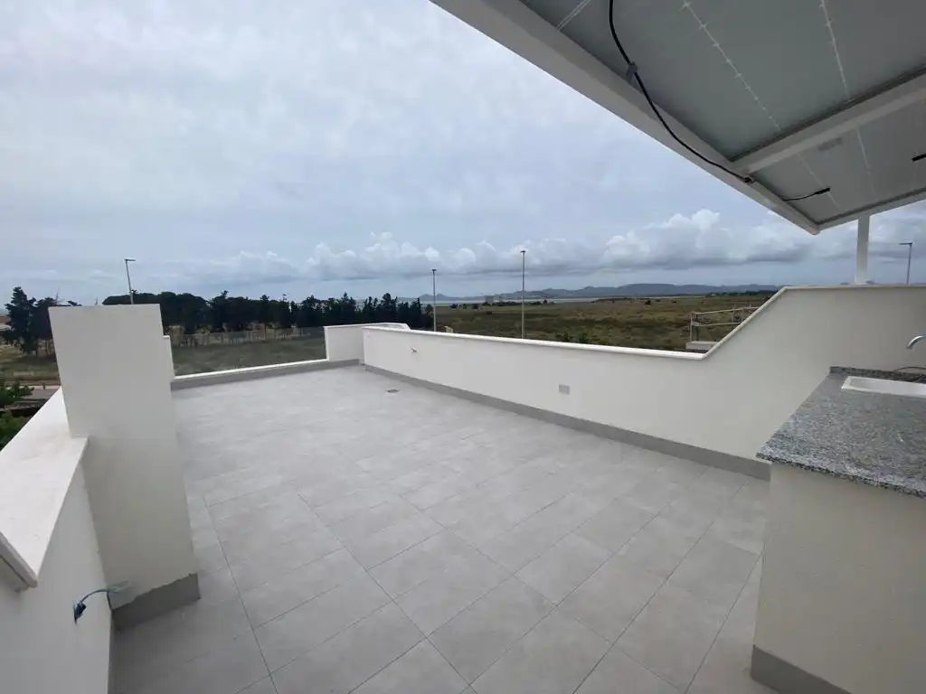 Terrassa de Casa o xalet en venda en Los Alcázares amb Aire condicionat, Jardí privat i Terrassa