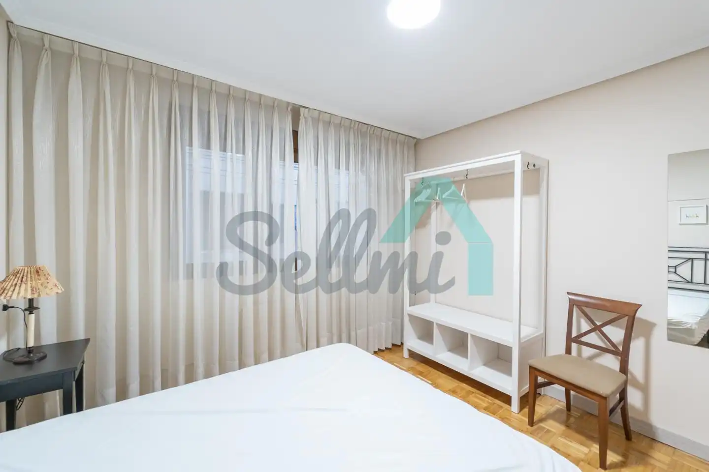 Schlafzimmer von Wohnung zur Miete in Parres mit Heizung, Parkett und Terrasse