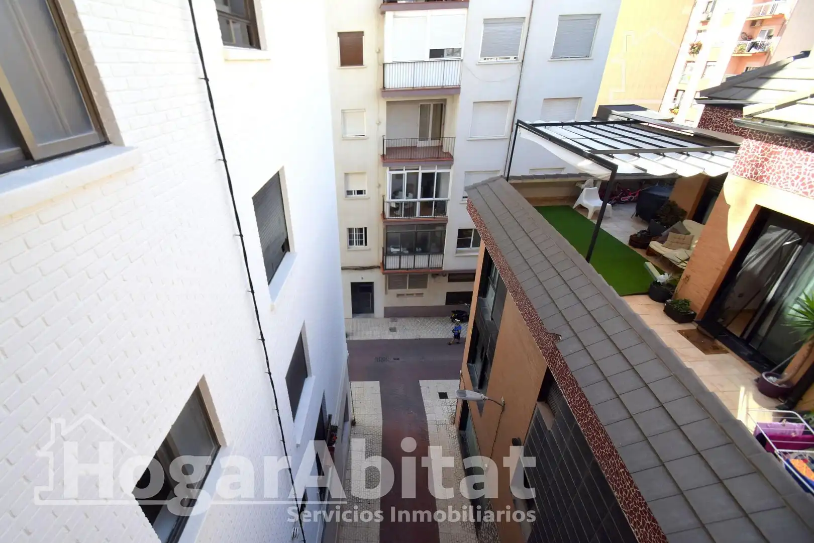 Vista exterior de Pis en venda en Castellón de la Plana / Castelló de la Plana amb Aire condicionat, Calefacció i Moblat
