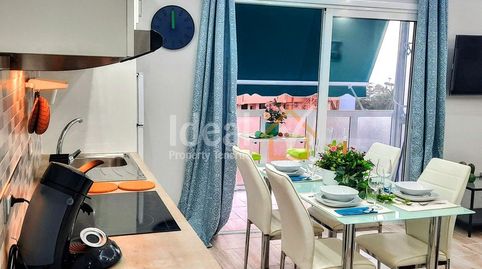 Foto 2 de Apartamento en venta en Playa de las Américas, Adeje
