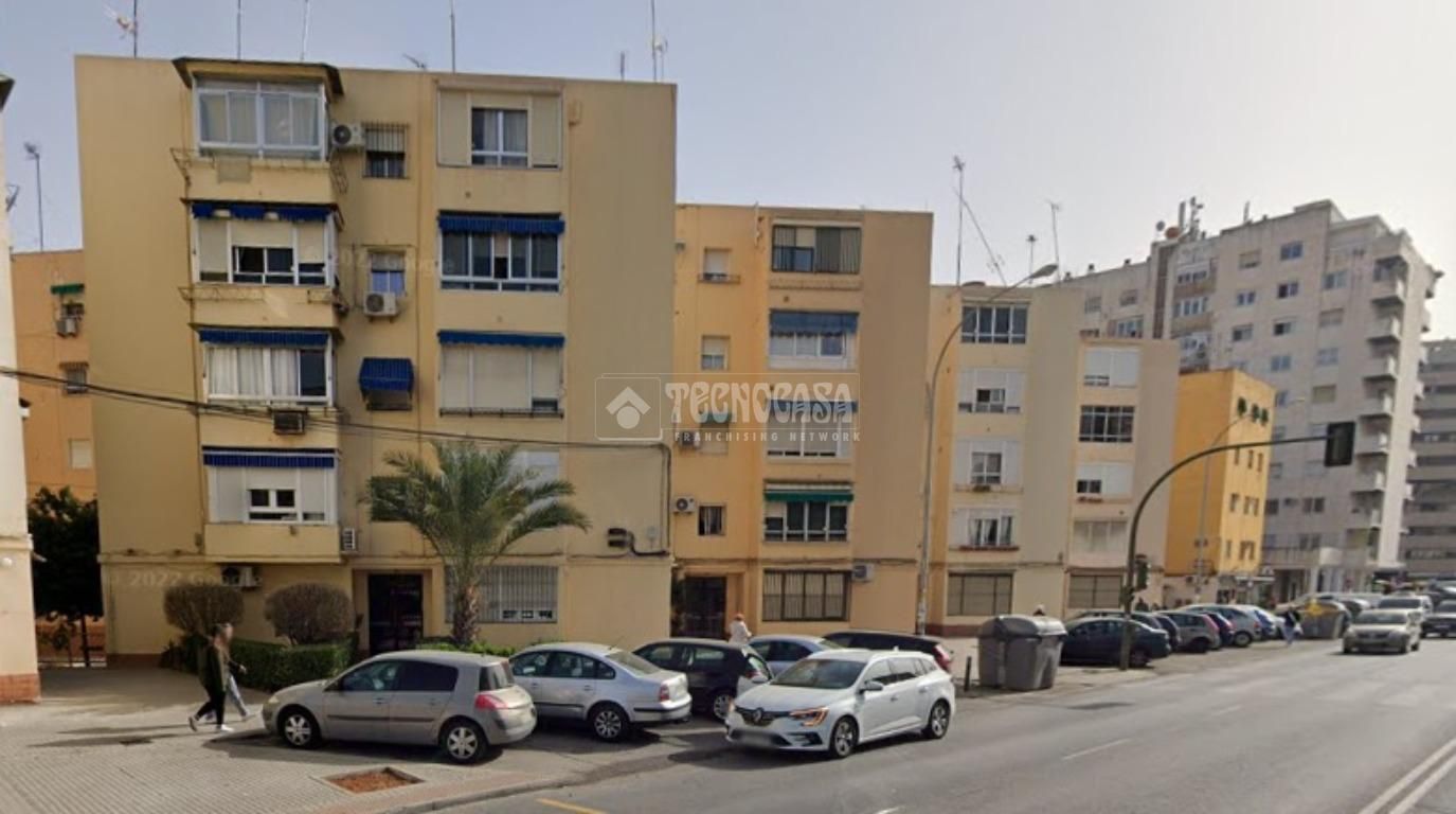 Exterior view of Flat for sale in  Sevilla Capital