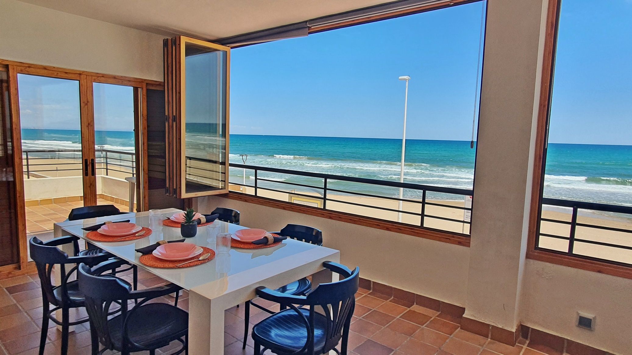 Comedor de Apartamento de alquiler en Miramar con Aire acondicionado, Terraza y Amueblado