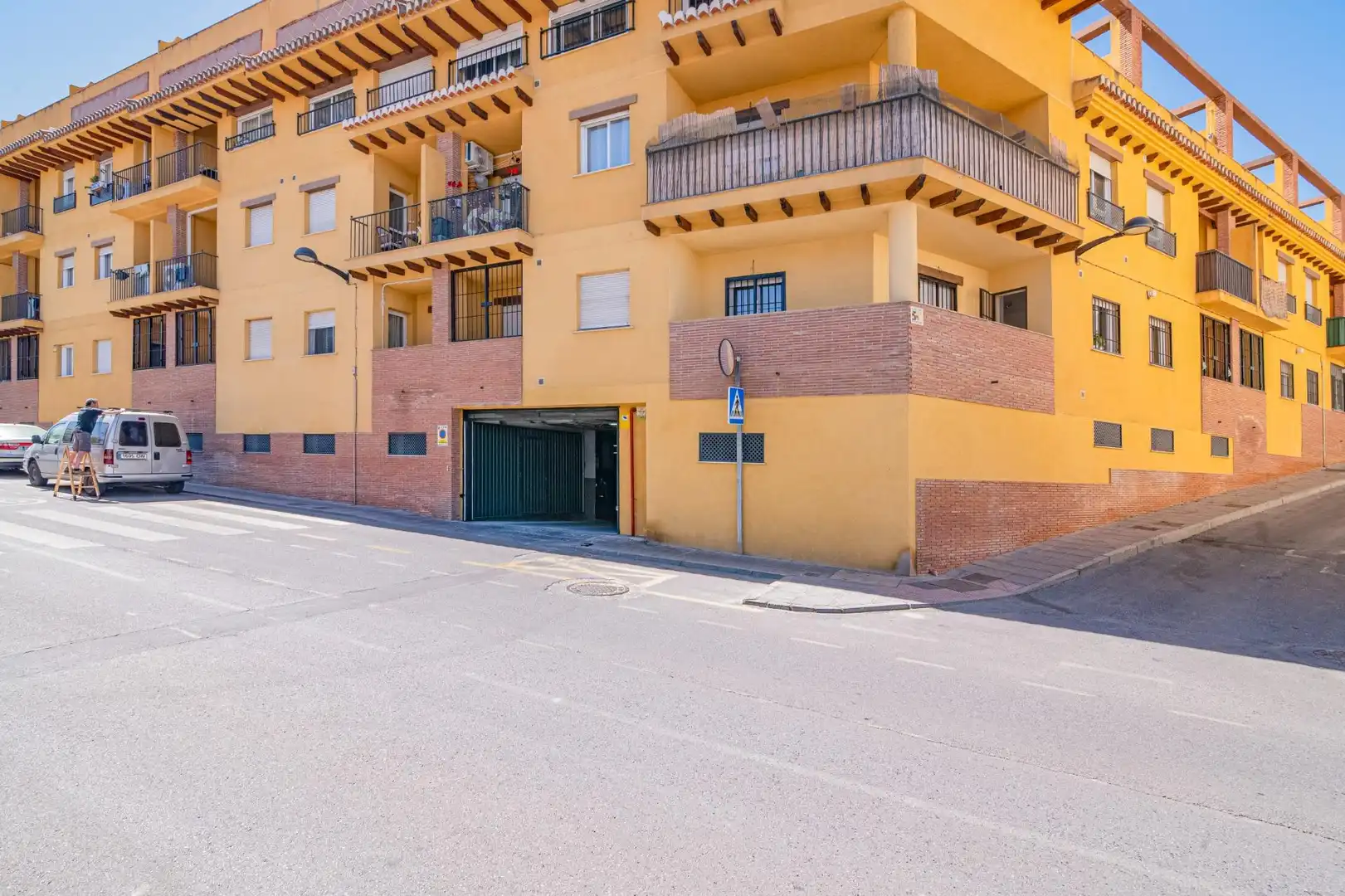 Vista exterior de Planta baixa en venda en La Zubia amb Aire condicionat, Calefacció i Moblat