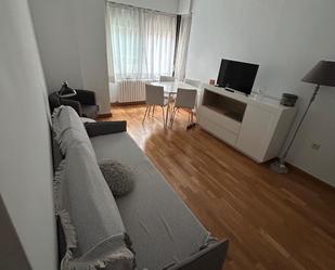 Living room of Flat to rent in  Albacete Capital  with Heating, Parquet flooring and Furnished