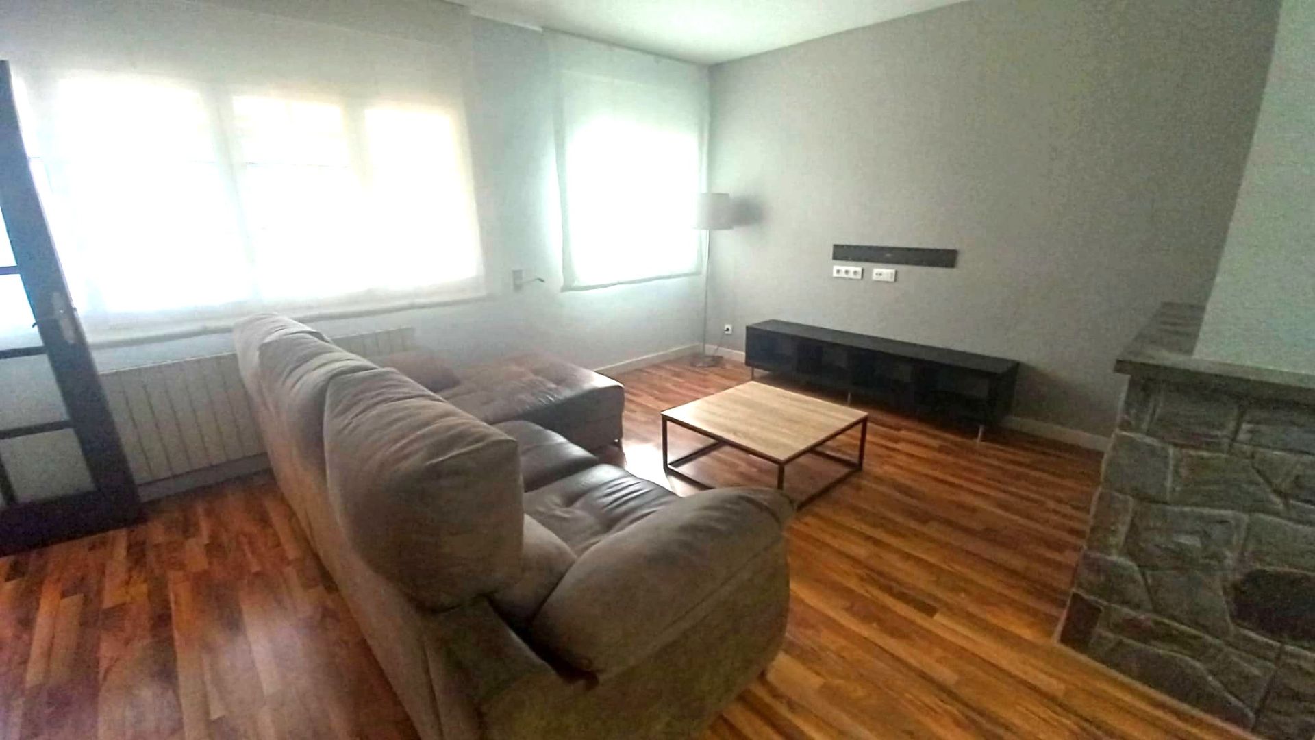 Single-family semi-detached to rent in Carrer Llobregat, 16