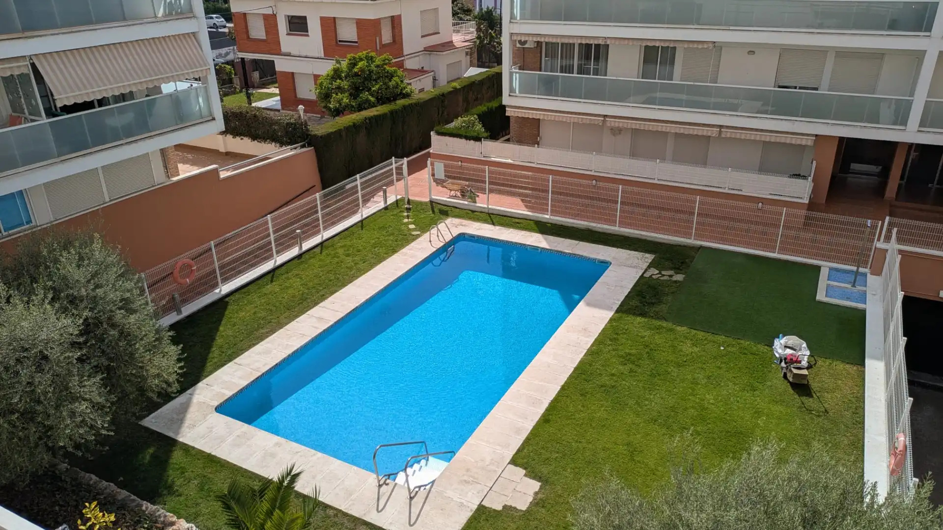 Piscina de Piso en venta en Torredembarra con Aire acondicionado, Calefacción y Balcón