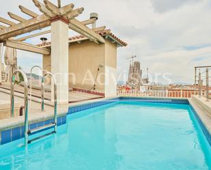 Swimming pool of Attic for sale in  Barcelona Capital  with Air Conditioner, Terrace and Swimming Pool