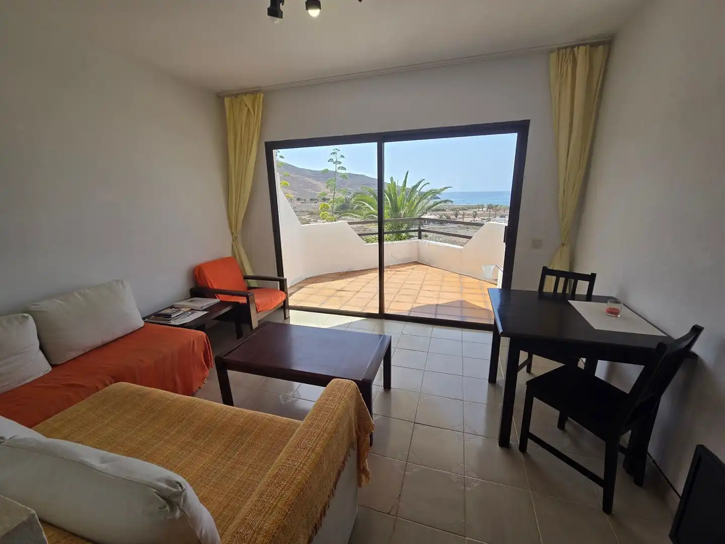 Habitación de Apartamento en venta en Tuineje con Terraza, Amueblado y Piscina comunitaria