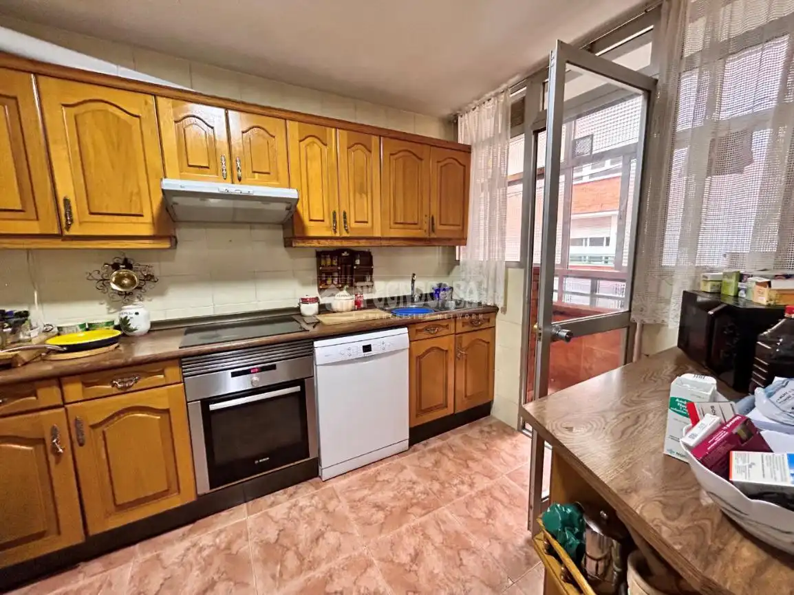 Kitchen of Flat for sale in Madrid  with Air Conditioner and Heating