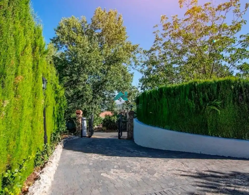 Vista exterior de Casa o xalet en venda en Los Villares amb Jardí privat, Terrassa i Piscina