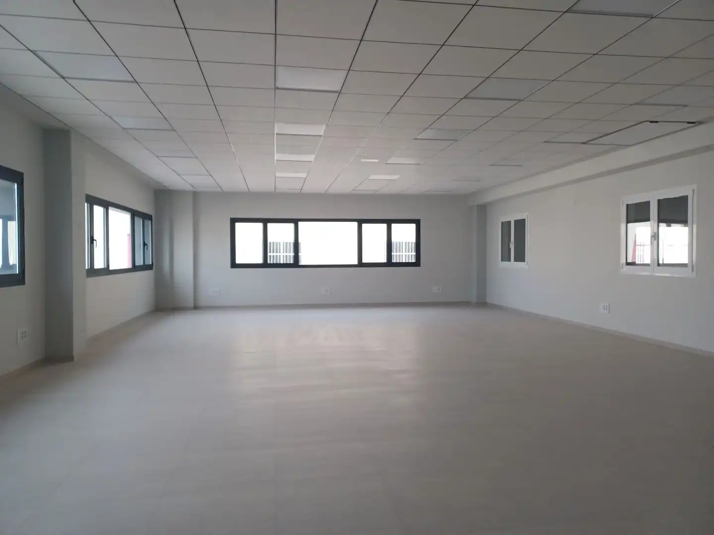 Fabrikhallen zur Miete in Ontinyent