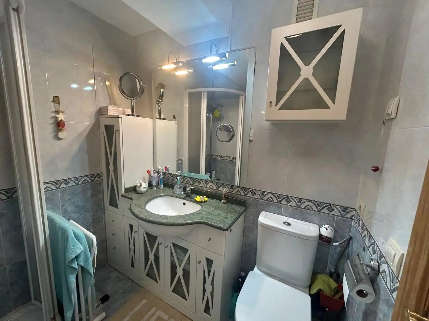 Bathroom of Flat for sale in Vitoria - Gasteiz  with Heating, Storage room and Furnished
