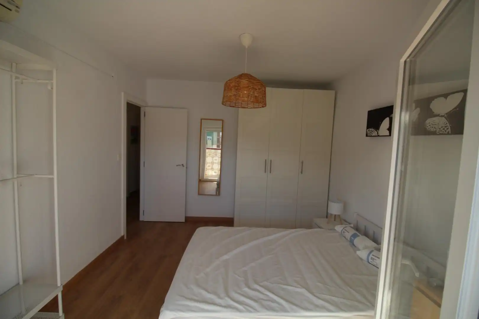 Habitación de Piso de alquiler en Granada con Aire acondicionado, Calefacción y Jardín privado
