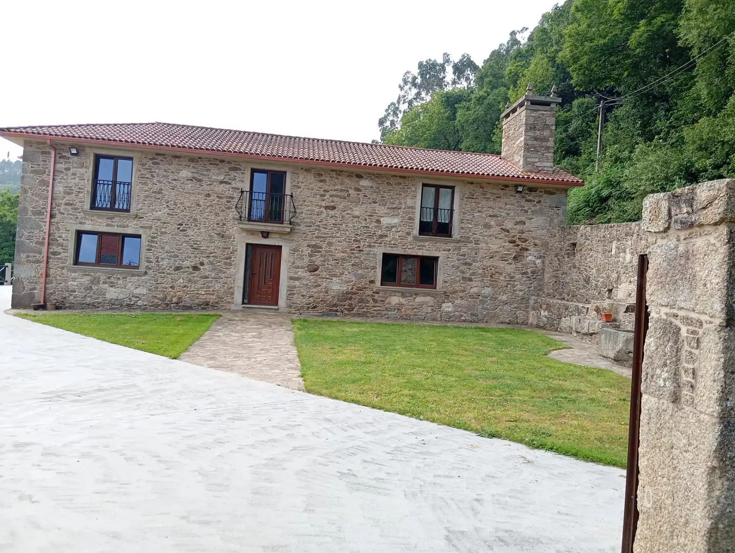 Vista exterior de Casa o chalet en venta en A Laracha   con Amueblado