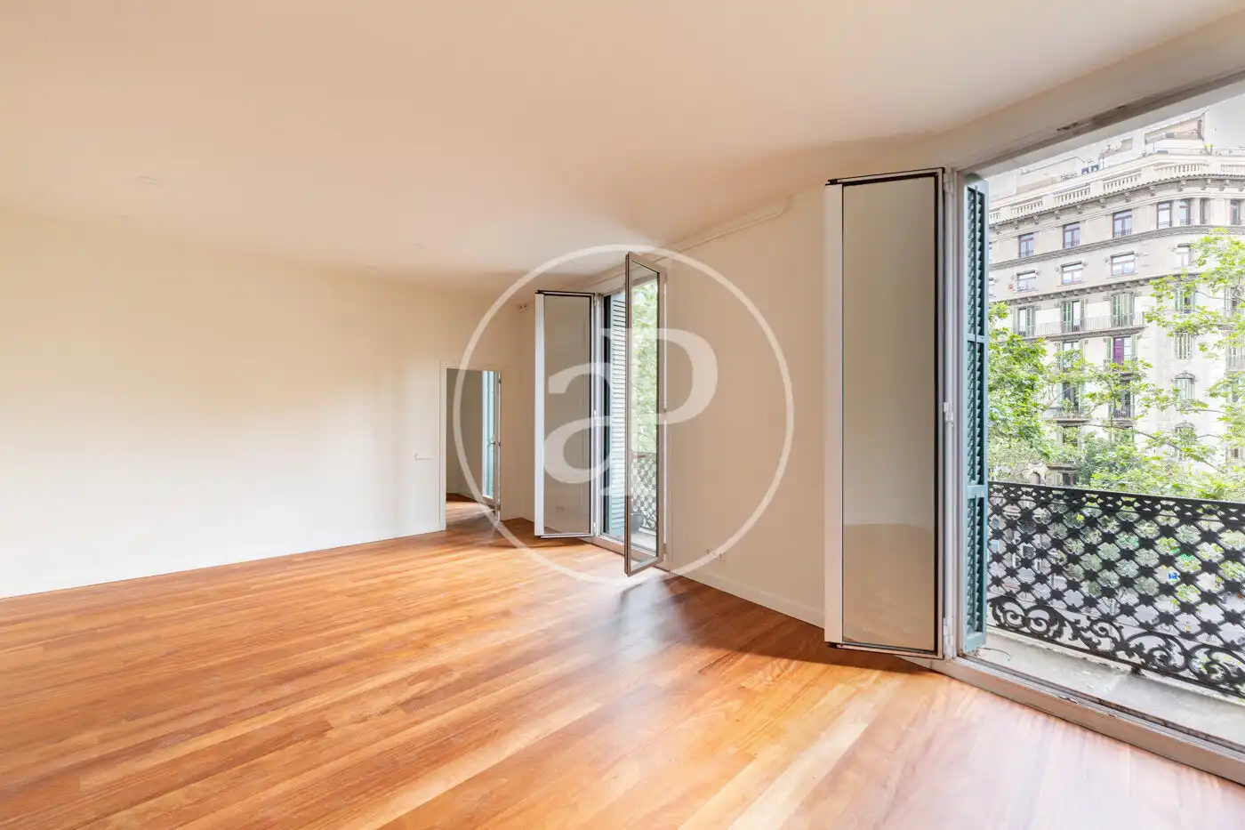 Wohnzimmer von Wohnung zum Verkauf in Barcelona mit Klimaanlage, Heizung und Balkon