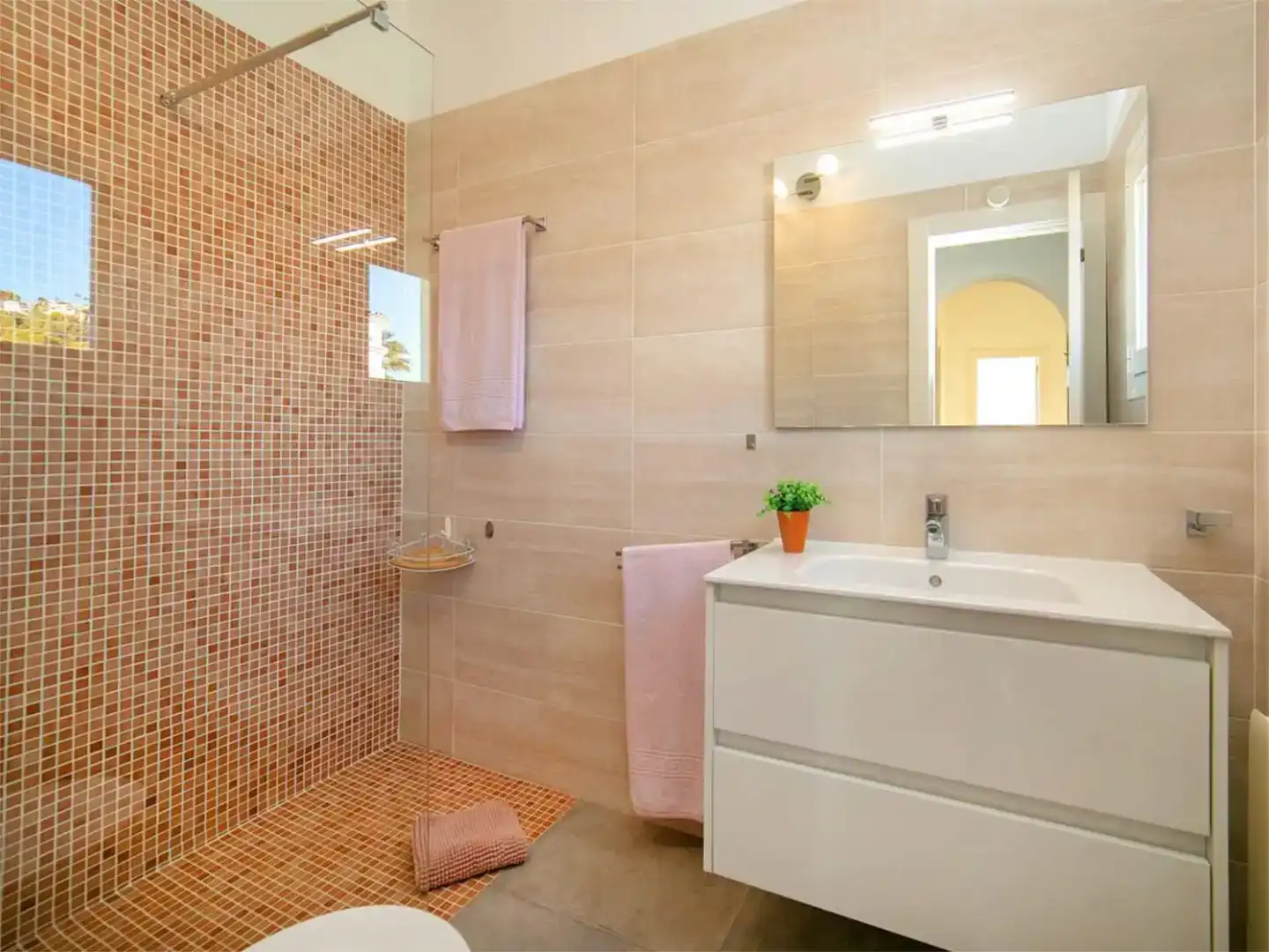 Bany de Casa o xalet en venda en Moraira amb Aire condicionat, Piscina i Balcó