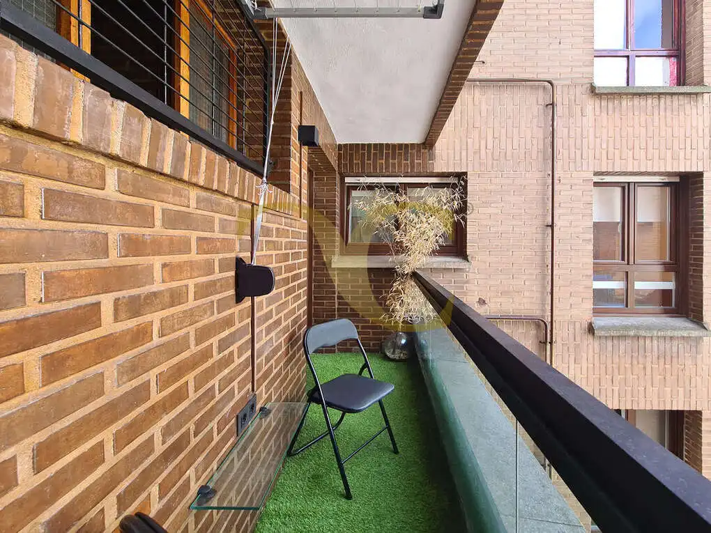 Terrasse von Wohnung zur Miete in Oviedo  mit Heizung, Terrasse und Möbliert