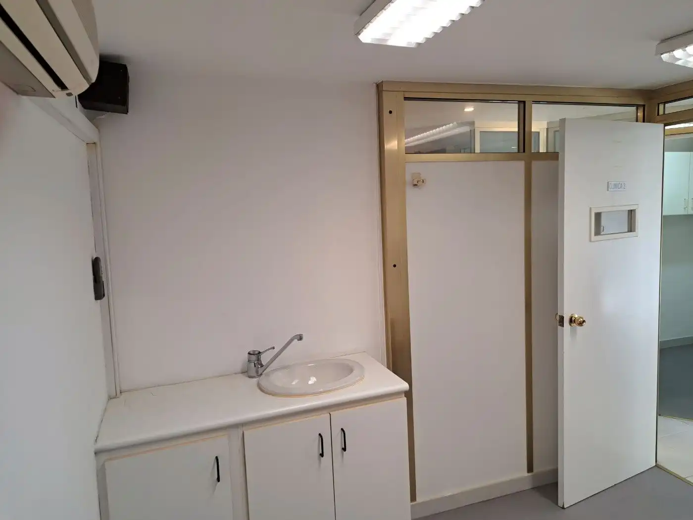 Local comercial en venda a Canovelles, imagen 6