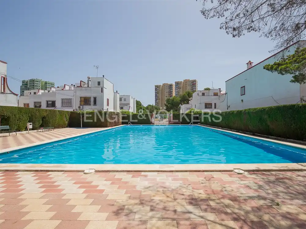 Swimming pool of Houses for rent in Valencia  with Air Conditioner, Heating and Private garden