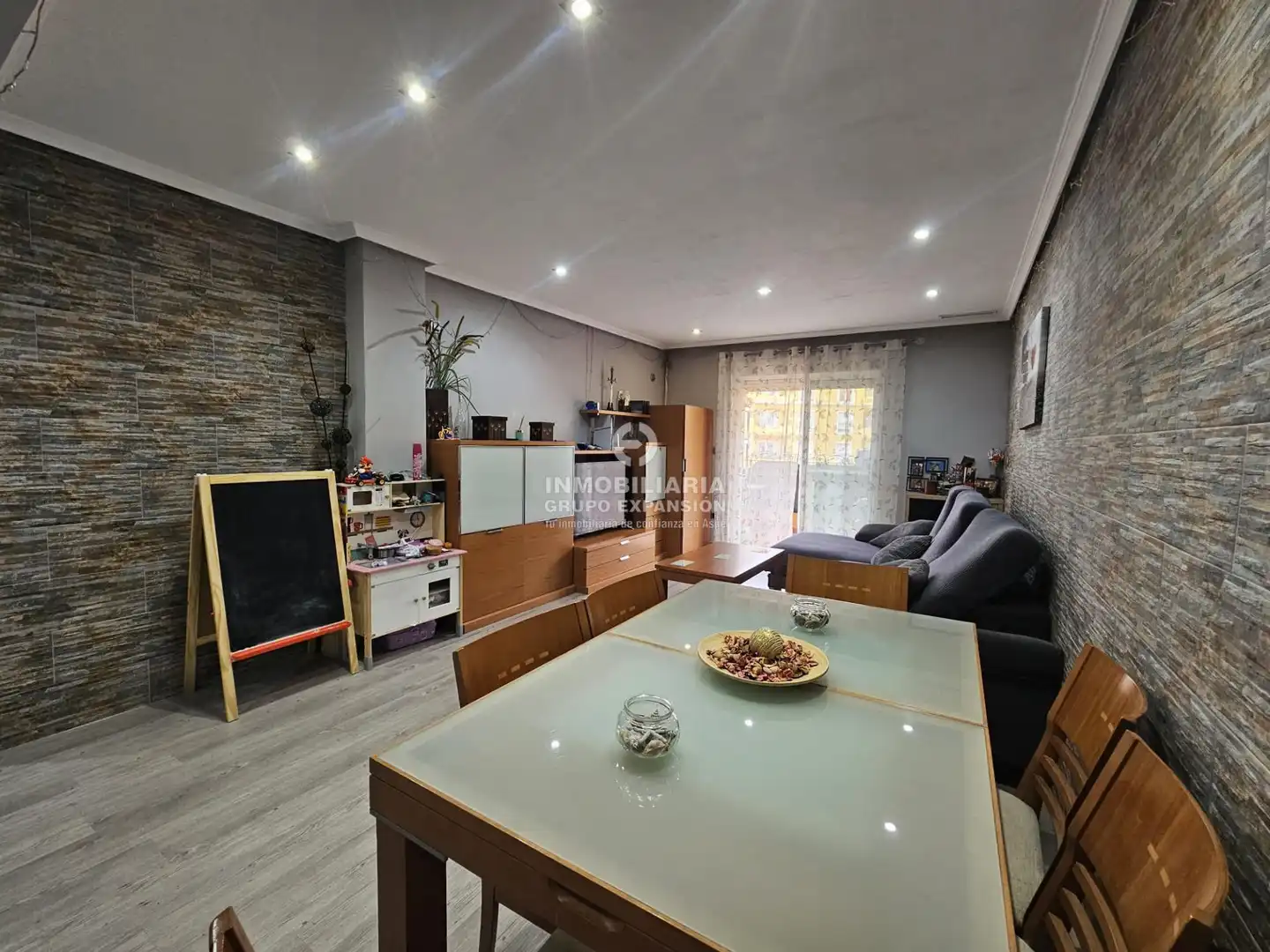 Wohnzimmer von Wohnung zum Verkauf in Aspe mit Abstellraum, Balkon und Gemeinschaftspool
