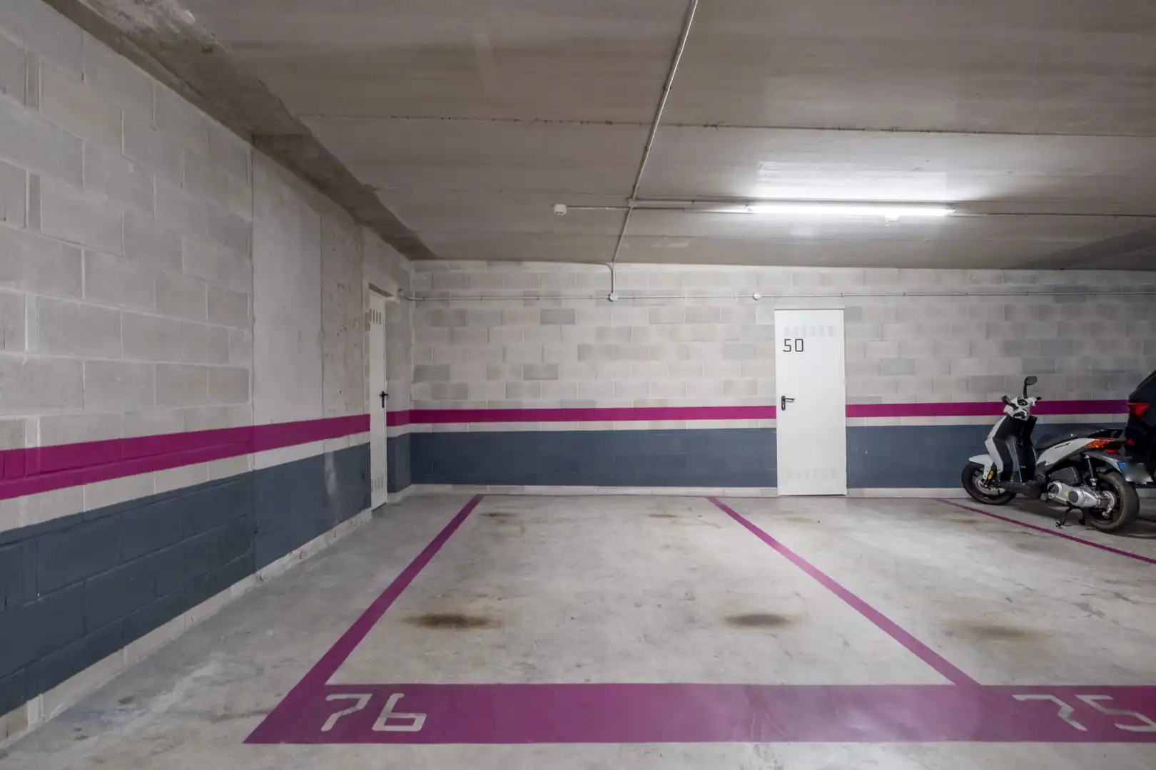 Parking de Ático en venta en Zaragoza con Calefacción, Jardín privado y Terraza