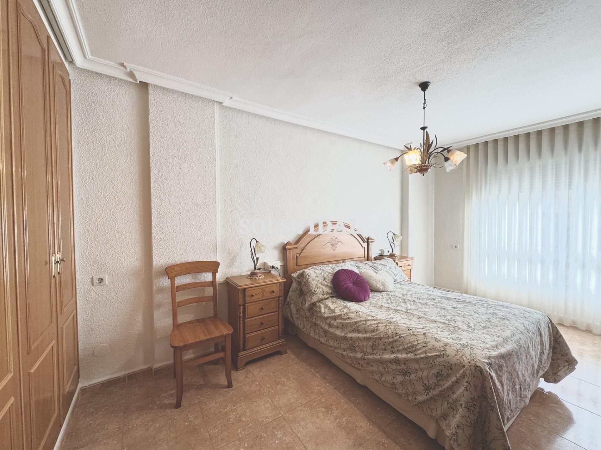 Habitación de Piso en venta en Orihuela con Aire acondicionado y Amueblado