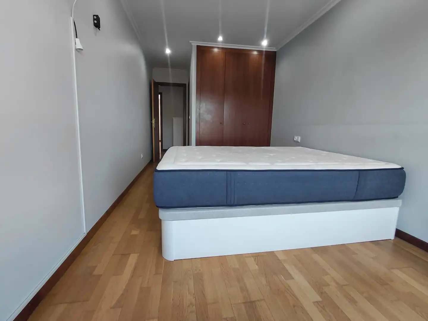 Habitación de Piso en venta en Vilagarcía de Arousa con Calefacción, Parquet y Trastero