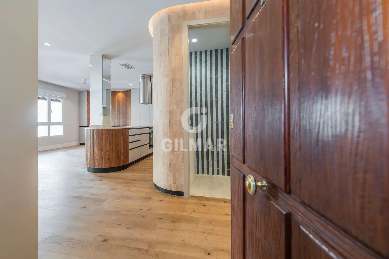 Piso en venta en Madrid con Calefacción y Trastero