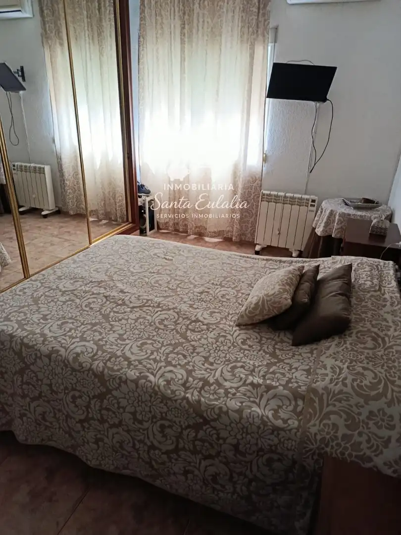 Dormitori de Pis en venda en Mérida amb Aire condicionat, Terrassa i Traster