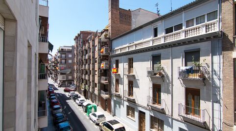 Edificio con 11 apartamentos y un local en pleno centro de Granada. Venta. Rentabilidad asegurada