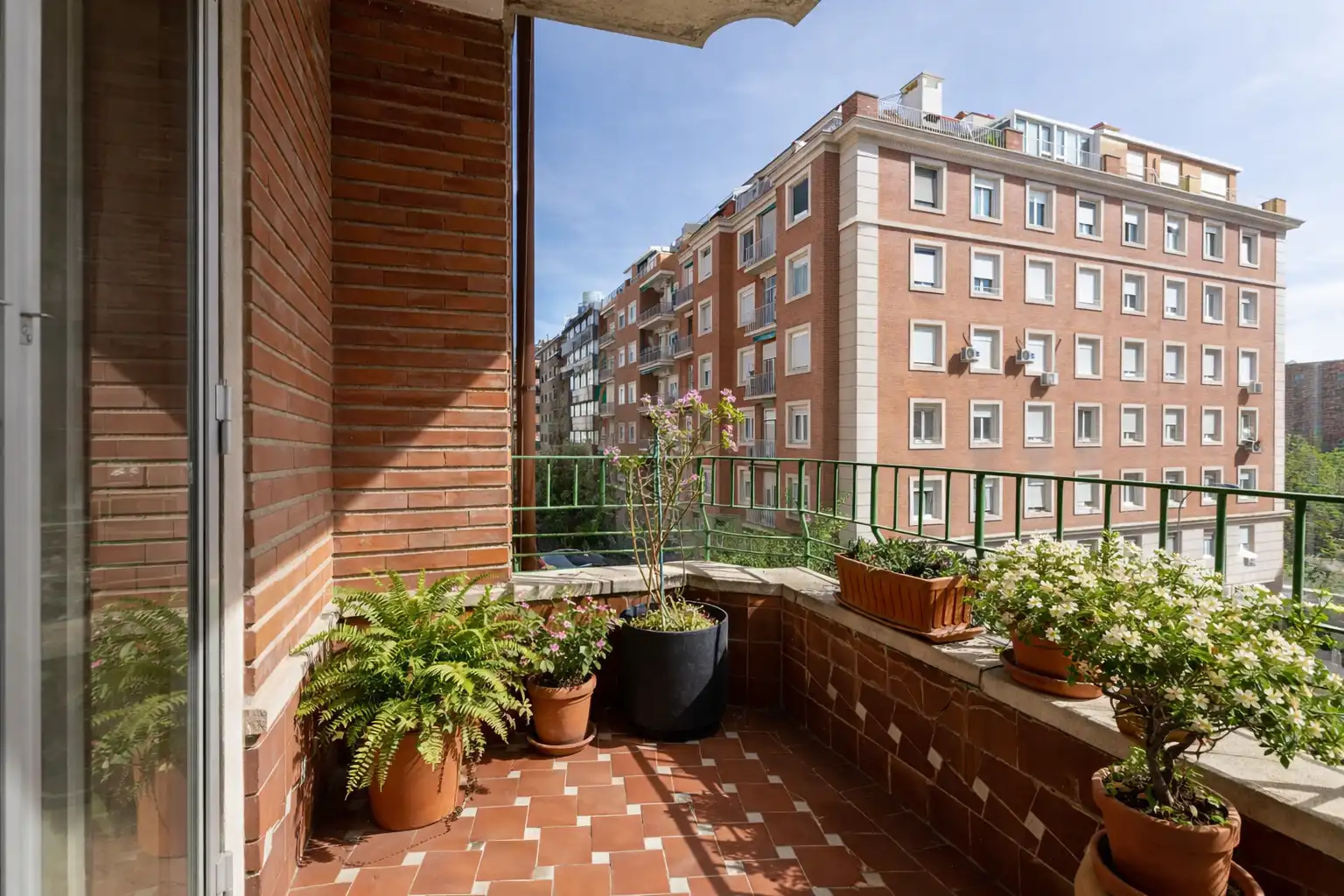 Terrace of Flat for sale in  Madrid Capital  with Air Conditioner, Heating and Parquet flooring