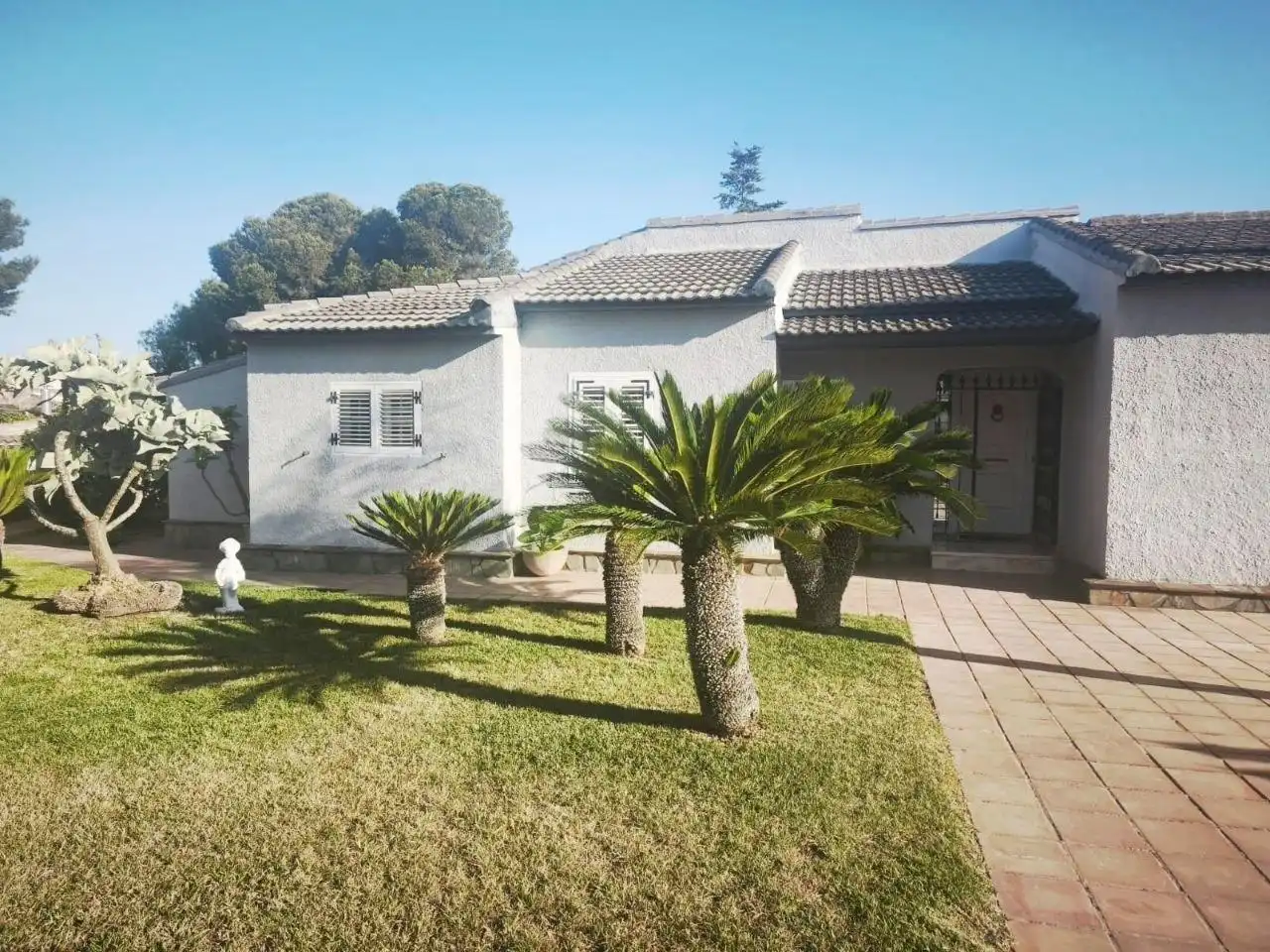 Vista exterior de Casa o chalet en venta en Paterna con Aire acondicionado, Calefacción y Jardín privado