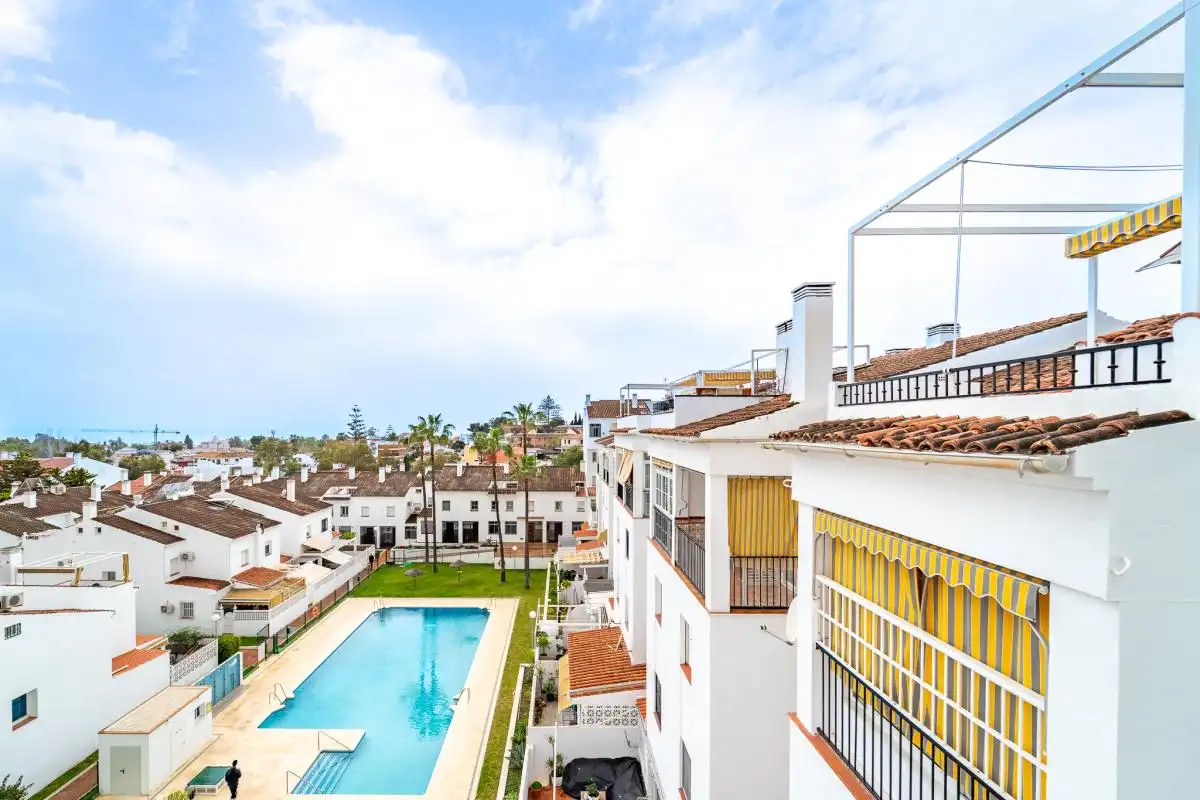 Außenansicht von Maisonette zum Verkauf in Málaga mit Klimaanlage, Heizung und Privatgarten