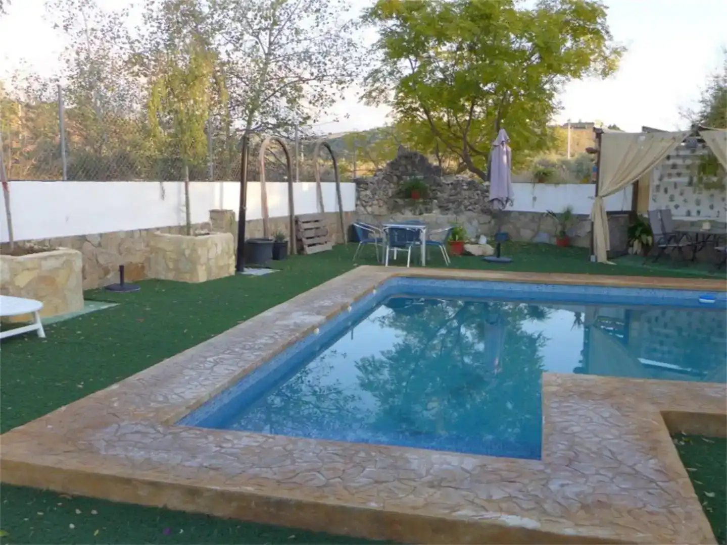 Piscina de Casa adosada en venta en Cabra con Jardín privado, Trastero y Piscina