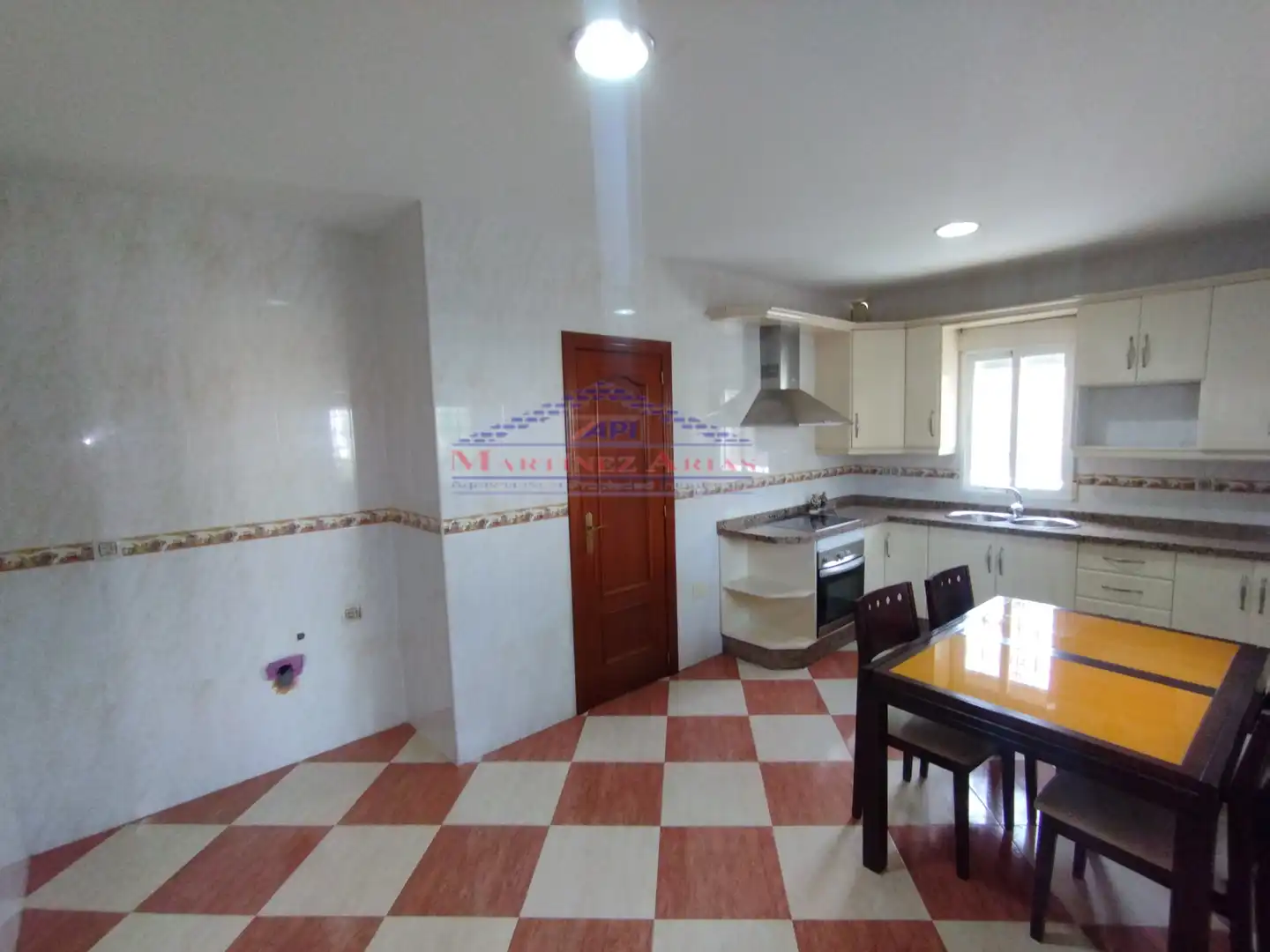 Kitchen of Houses for sale in Fuerte del Rey  with Private garden, Terrace and Balcony